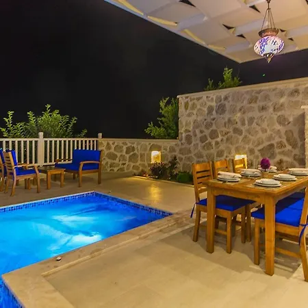 Karmen * Kaş
